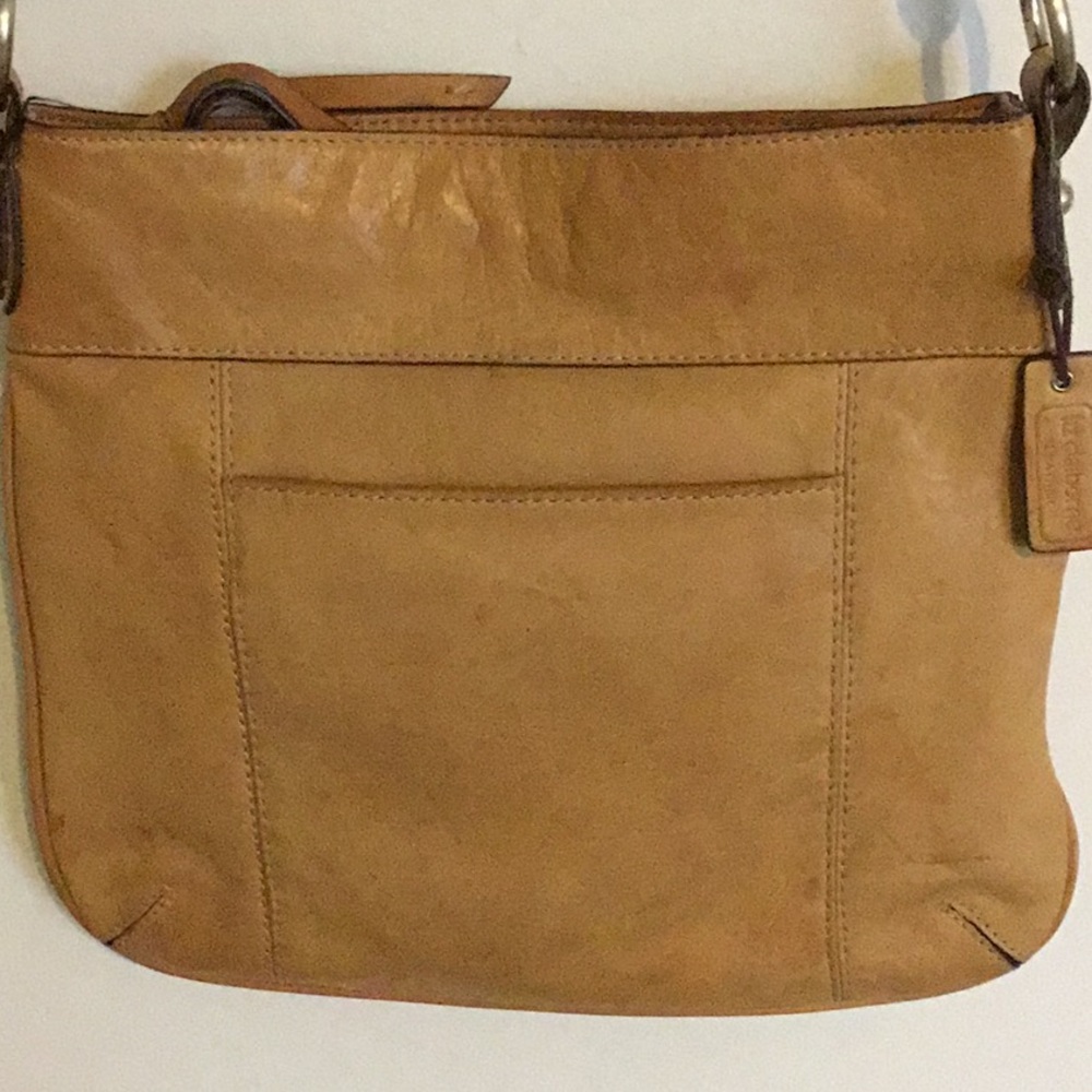 Leather shoulder travel bag. Gently used.